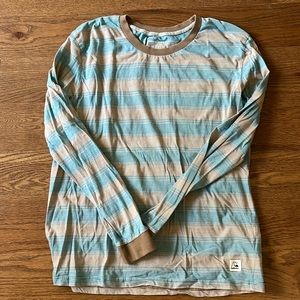 Quicksilver Long Sleeve T-Shirt.